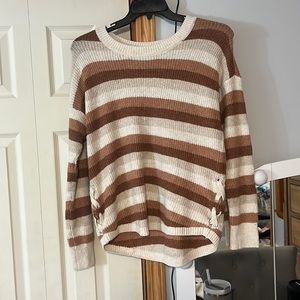 Love the stripes and the crosses at the bottom. Such a cute outfit.